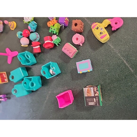 HUGE Shopkins Lot Random Figures Basket Containers Mixed Seasons lot Dolls - Picture 2 of 16